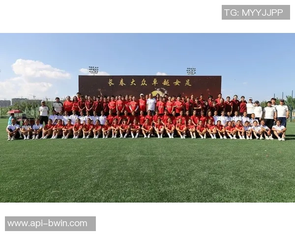 耐克5号足球的卓越性能与技术创新解析,助力球员提升竞技水平 耐克5号足球的卓越性能与技术创新解析,助力球员提升竞技水平