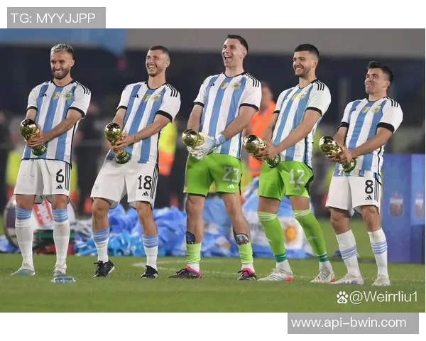 足球团队庆祝动作的魅力与团结精神展现之道